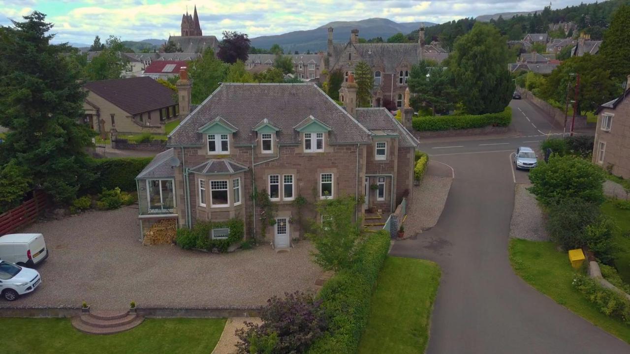 Firtree Bed And Breakfast At Galvelbeg House Crieff Exterior photo
