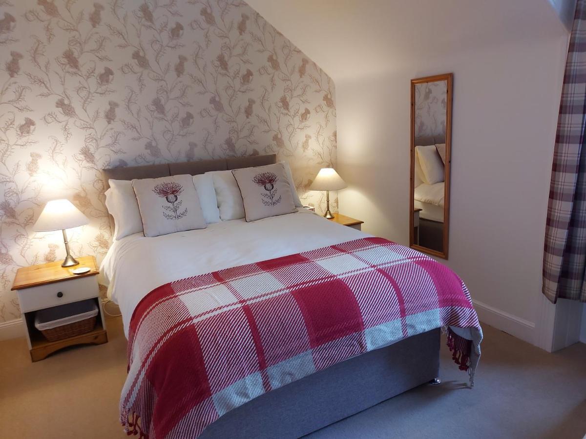 Firtree Bed And Breakfast At Galvelbeg House Crieff Exterior photo