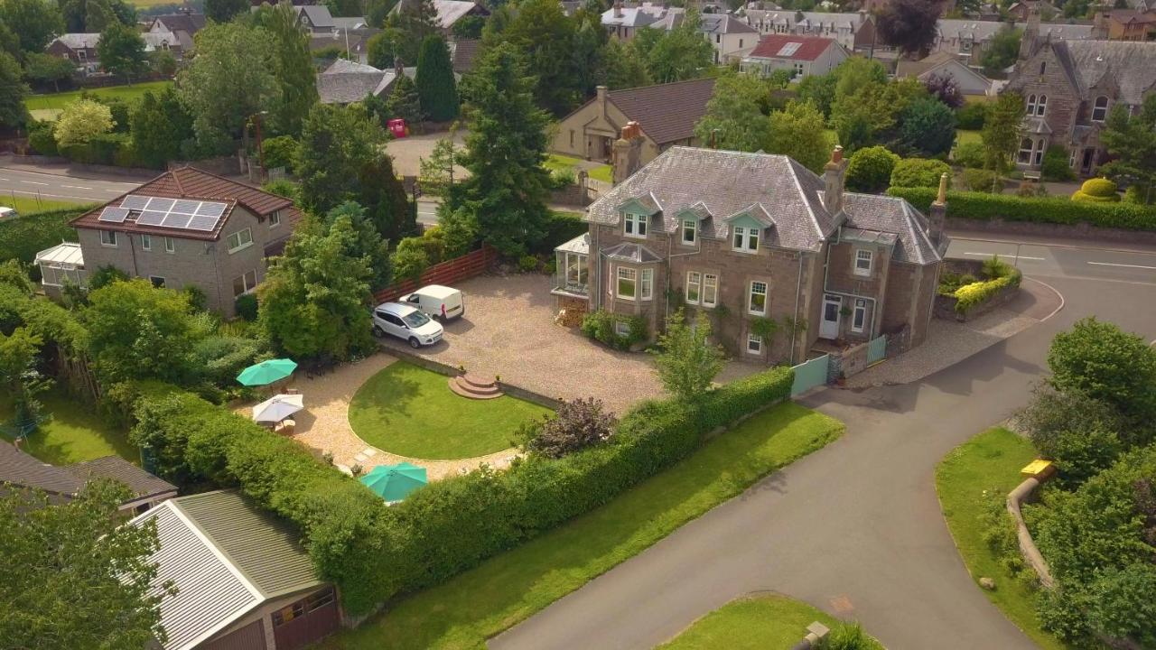Firtree Bed And Breakfast At Galvelbeg House Crieff Exterior photo