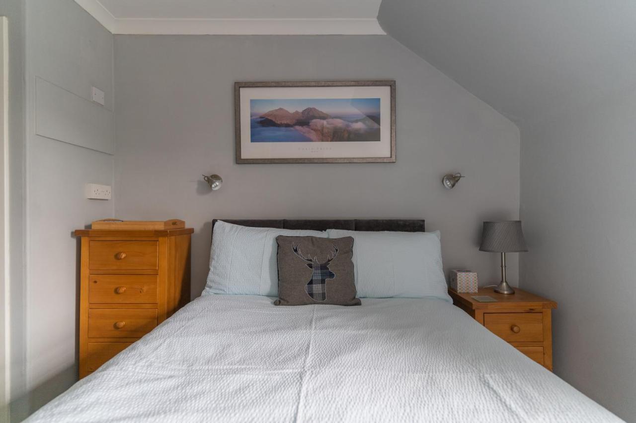 Firtree Bed And Breakfast At Galvelbeg House Crieff Exterior photo