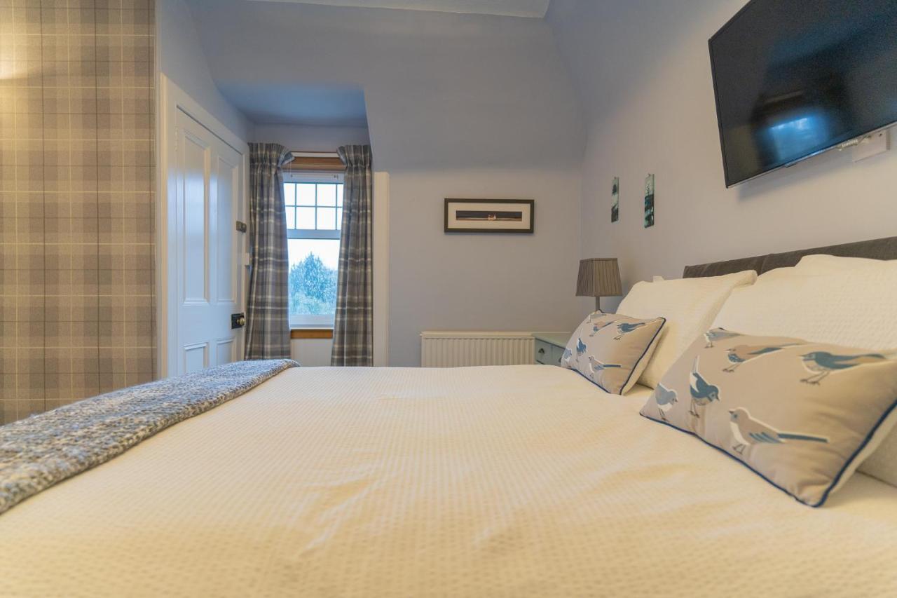 Firtree Bed And Breakfast At Galvelbeg House Crieff Exterior photo